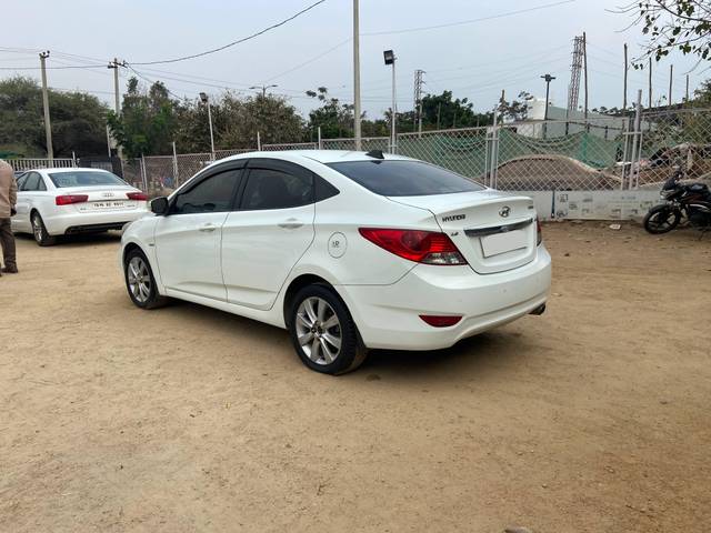 https://images10.gaadi.com/usedcar_image/4192756/original/processed_e95bae22a81ba2efa02af69c606f2cbc.JPG?imwidth=6402