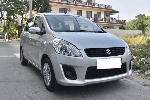 https://images10.gaadi.com/usedcar_image/4192773/original/processed_5ad4d3b0e110e14d1def65e2dbe856a7.jpg?imwidth=6400