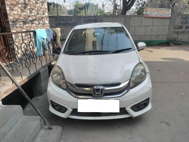 https://images10.gaadi.com/usedcar_image/4192779/original/3b4744e0ee73e0ffa5362d704288b7b1.jpg?imwidth=6400