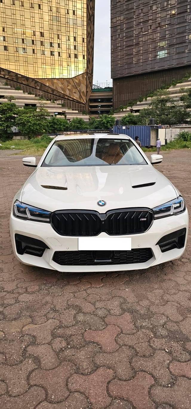 https://images10.gaadi.com/usedcar_image/4193000/original/processed_16f5e84e6c5b9a0d4d4b17446ba36730.jpg?imwidth=6402