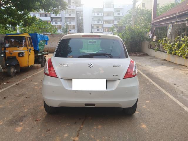 https://images10.gaadi.com/usedcar_image/4193005/original/processed_969660bfded6c776100262d4630536ee.jpg?imwidth=6401