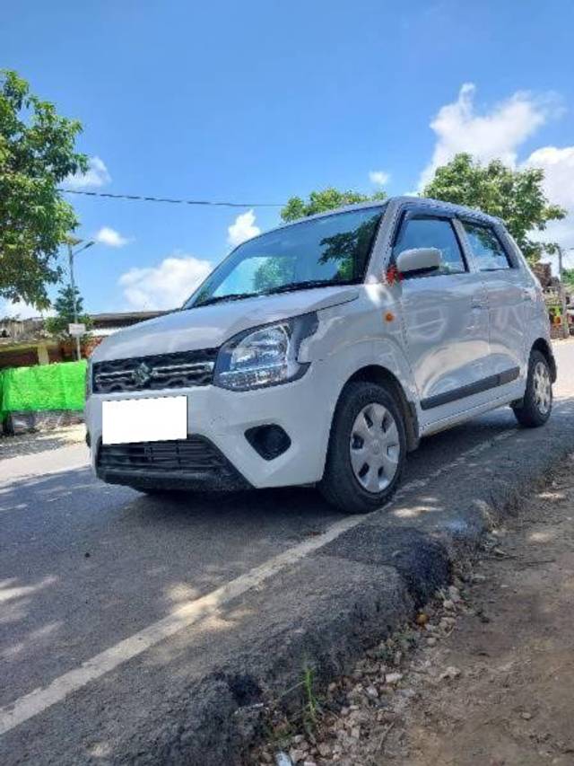 https://images10.gaadi.com/usedcar_image/4193072/original/processed_54b9232b-0d9b-43a3-ab7a-8b56fac50059.jpg?imwidth=6400