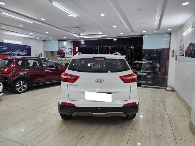 https://images10.gaadi.com/usedcar_image/4193088/original/processed_87b35fdd5b1c9f07eebcf7085e144e64.jpg?imwidth=6401