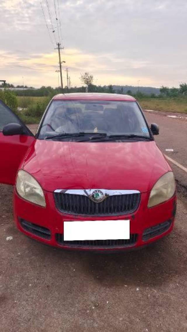 https://images10.gaadi.com/usedcar_image/4193115/original/processed_5457411a-2011-485d-862e-46e59ac7fcad.jpg?imwidth=6400