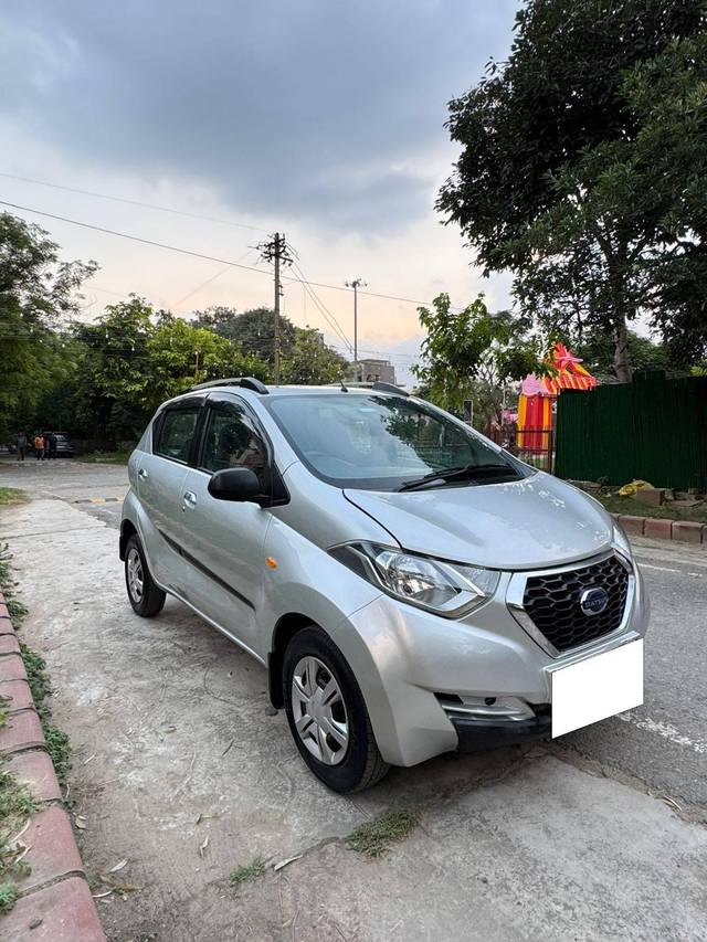 https://images10.gaadi.com/usedcar_image/4193160/original/processed_225d8ba8c2dd83a3d64916dc81da4cd3.jpg?imwidth=6400