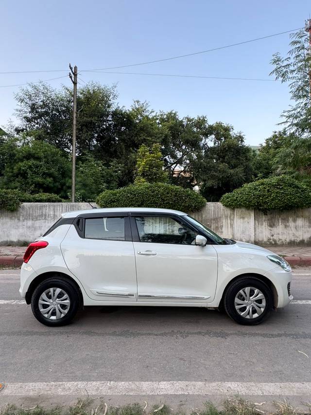 https://images10.gaadi.com/usedcar_image/4193163/original/3e5ce0a6465591ea13628007d66d0a04.jpg?imwidth=6401