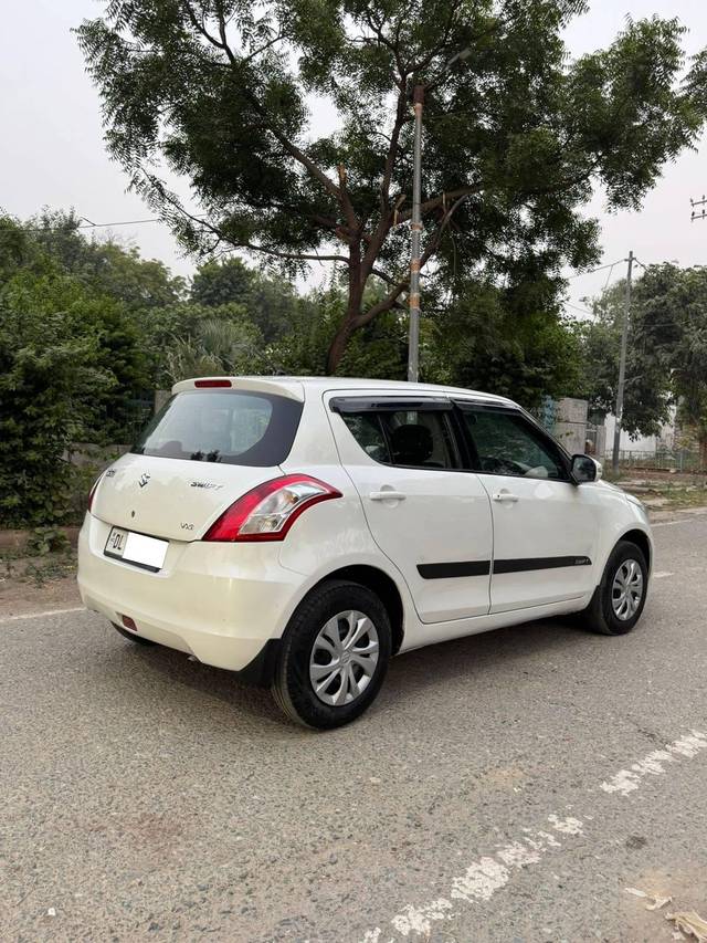 https://images10.gaadi.com/usedcar_image/4193190/original/processed_ba9a9f3b7717e9128538a0a79c48ffa2.jpg?imwidth=6401