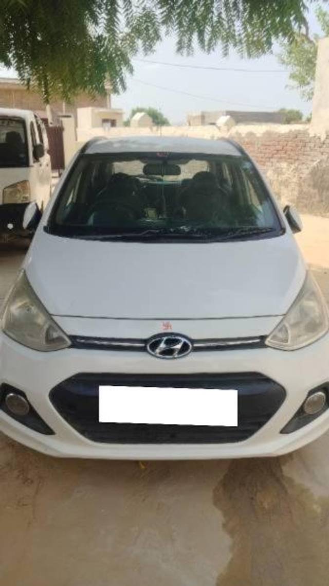 https://images10.gaadi.com/usedcar_image/4193194/original/processed_ed57acc3-db0e-48af-8559-7b8c9fb0b8c9.jpg?imwidth=6400