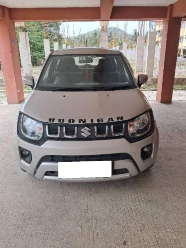 https://images10.gaadi.com/usedcar_image/4193198/original/processed_13d8f2b3-5f0f-47d2-985f-1d70cb0f19b0.jpg?imwidth=6401