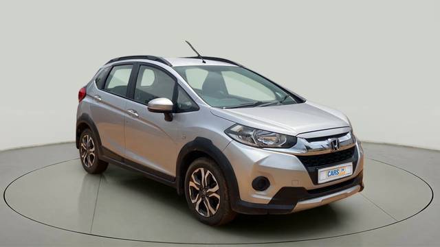 https://images10.gaadi.com/usedcar_image/4193259/original/08cdd79dcb53c4063765f9172640cc48.jpg?imwidth=6400