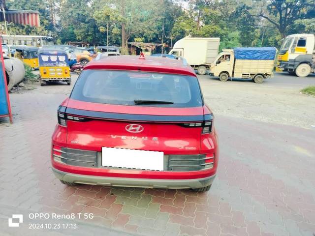 https://images10.gaadi.com/usedcar_image/4193401/original/processed_6529b427-1be3-46b9-8acb-e7b2bd8d408b.jpg?imwidth=6401