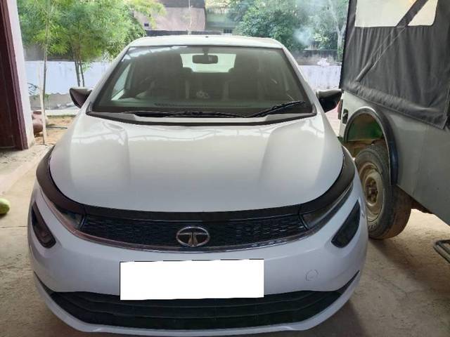 https://images10.gaadi.com/usedcar_image/4193407/original/processed_13ea1c8d-65de-40d3-8adc-919ec166ff8d.jpg?imwidth=6400