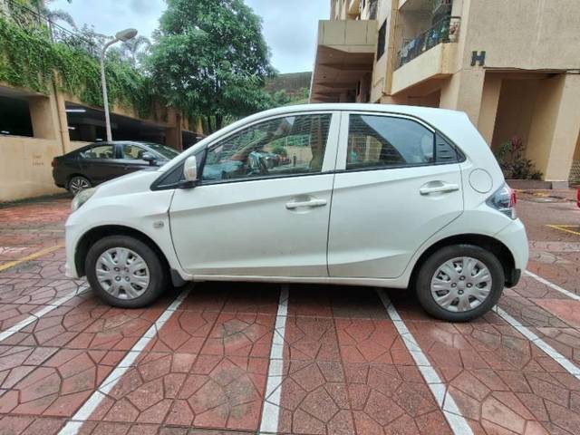 https://images10.gaadi.com/usedcar_image/4193475/original/processed_dd16c2a8-c2ec-40a7-b5f0-0d62f61fbd77.jpg?imwidth=6401