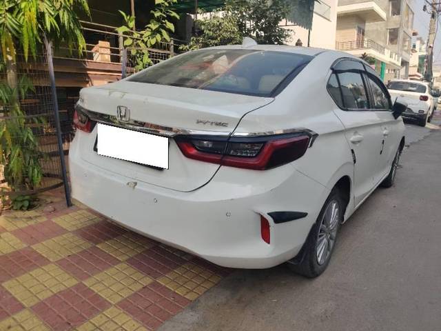 https://images10.gaadi.com/usedcar_image/4193480/original/processed_aec35f55-d505-4595-be69-36491b281d8c.jpg?imwidth=6402