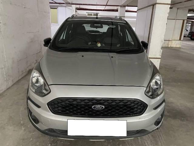 https://images10.gaadi.com/usedcar_image/4193523/original/processed_6376aa6e-bc74-4b41-b8bc-c5132b23e58f.jpg?imwidth=6400