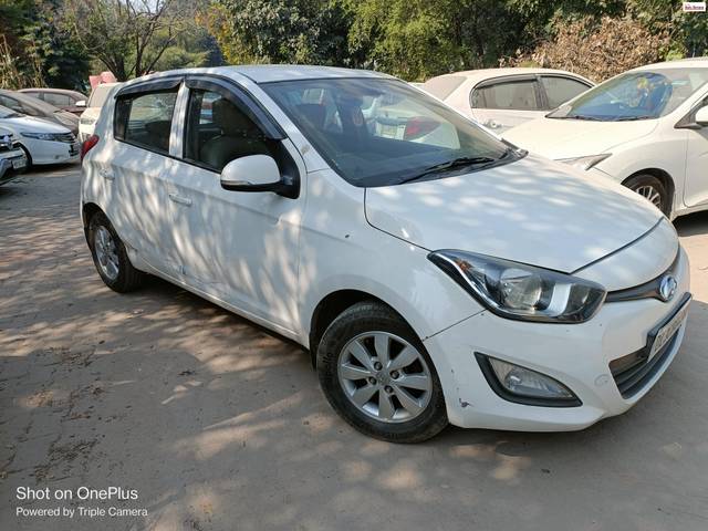 https://images10.gaadi.com/usedcar_image/4193650/original/231d68d61af69afe0f572bdbfd7f77f5.jpg?imwidth=6400