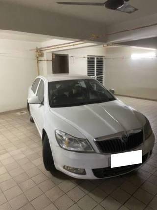 Skoda Laura Skoda Laura Elegance 2.0 TDI CR MT