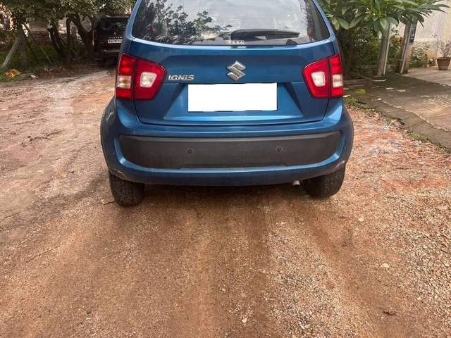 https://images10.gaadi.com/usedcar_image/4193911/original/processed_d1705424-3771-4207-97f7-9eaeb10a1411.jpg?imwidth=6402