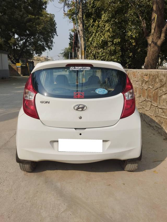 https://images10.gaadi.com/usedcar_image/4194022/original/processed_662bb5647c30a4a750585a4f25538eee.jpg?imwidth=6401