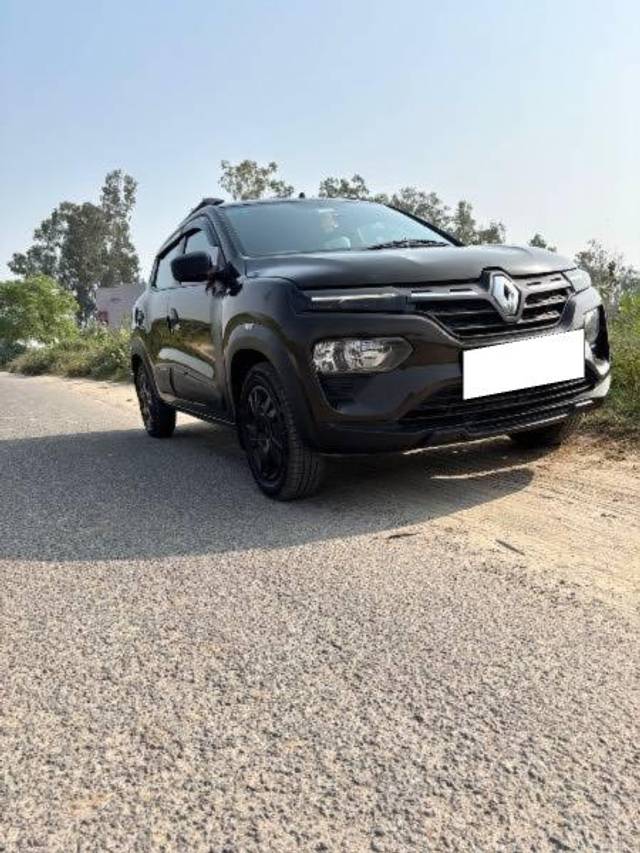 https://images10.gaadi.com/usedcar_image/4194040/original/processed_f946766d-3a8d-4ef4-83b9-c38a29eb3de9.jpg?imwidth=6400