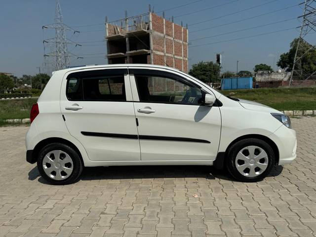 https://images10.gaadi.com/usedcar_image/4194163/original/8cc7b81cb415808bef6904e6d219389d.jpg?imwidth=6401