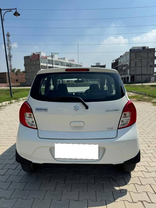 https://images10.gaadi.com/usedcar_image/4194163/original/processed_2d75f39ed9048eab07f91f47aa5b92f6.jpg?imwidth=6402