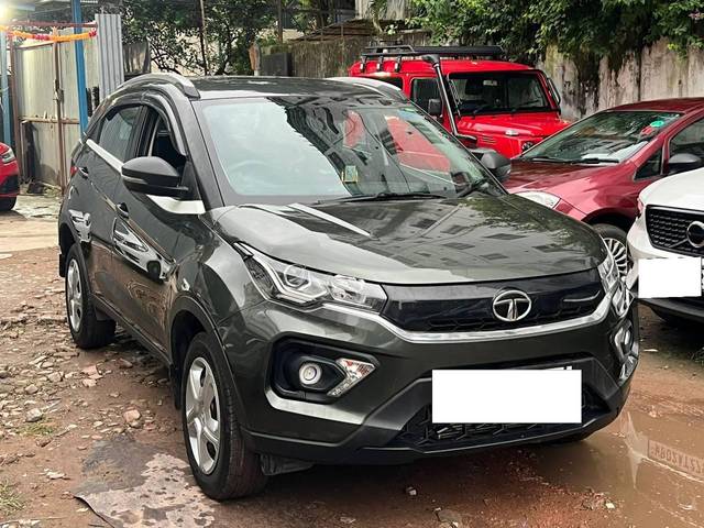 https://images10.gaadi.com/usedcar_image/4194179/original/processed_93c378296c1c40030d69e181dd305f31.jpg?imwidth=6400