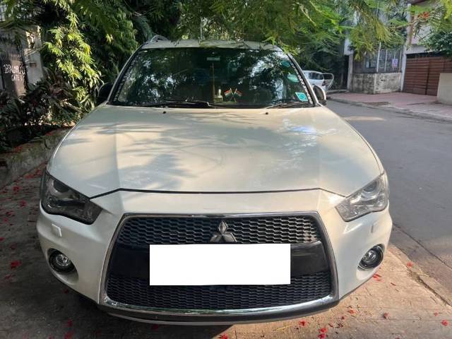 https://images10.gaadi.com/usedcar_image/4194369/original/processed_f7a093db-a373-45f0-9adb-bde2797e6338.jpg?imwidth=6400