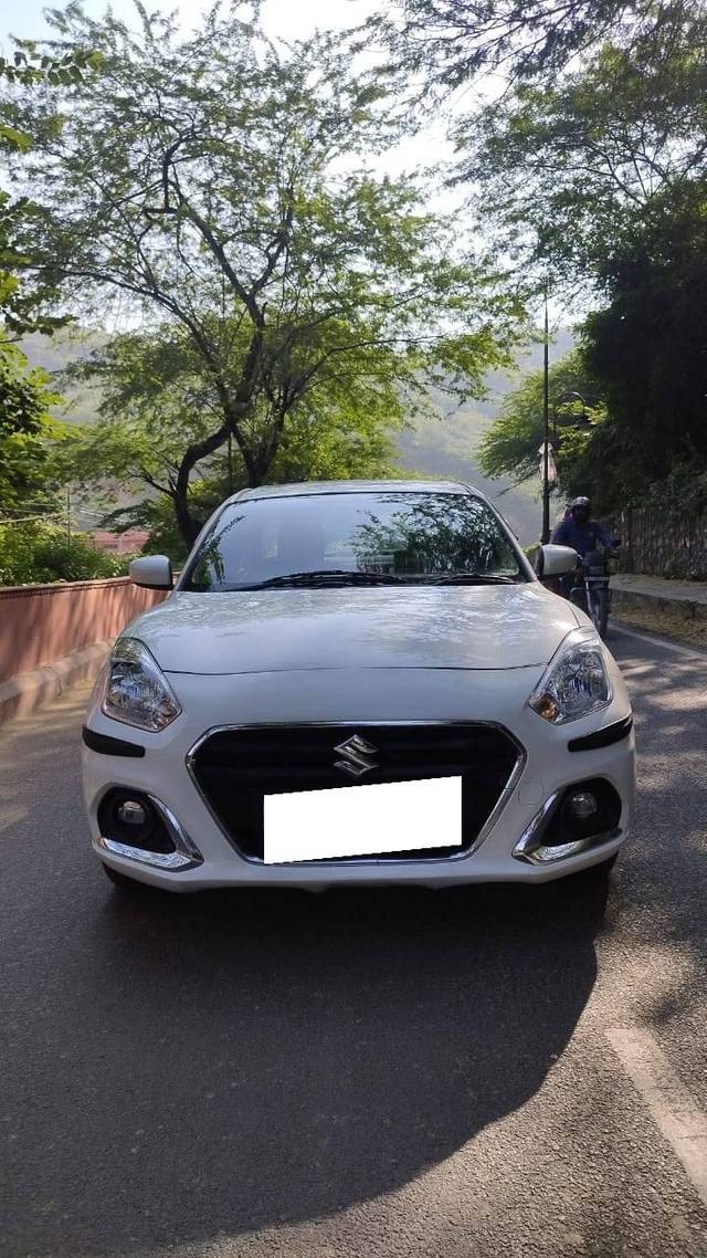 https://images10.gaadi.com/usedcar_image/4194384/original/processed_0dba7e38a1c96121875da5daa2a92b15.jpg?imwidth=6402