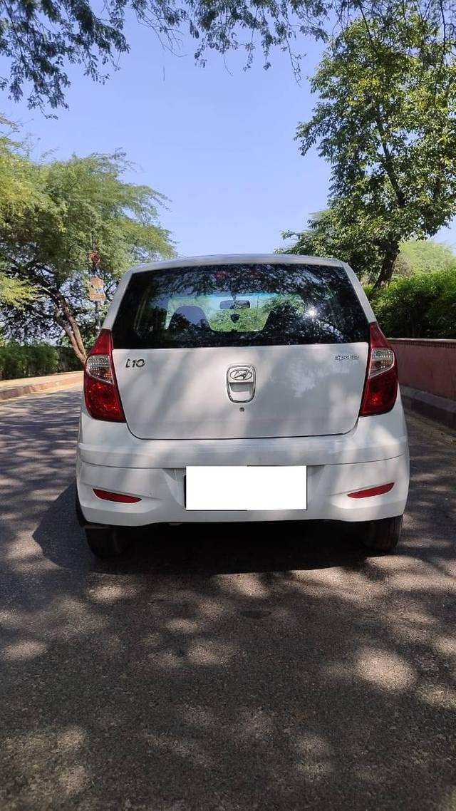 https://images10.gaadi.com/usedcar_image/4194412/original/processed_38580f340a604f58581fe34947c3e773.jpg?imwidth=6401