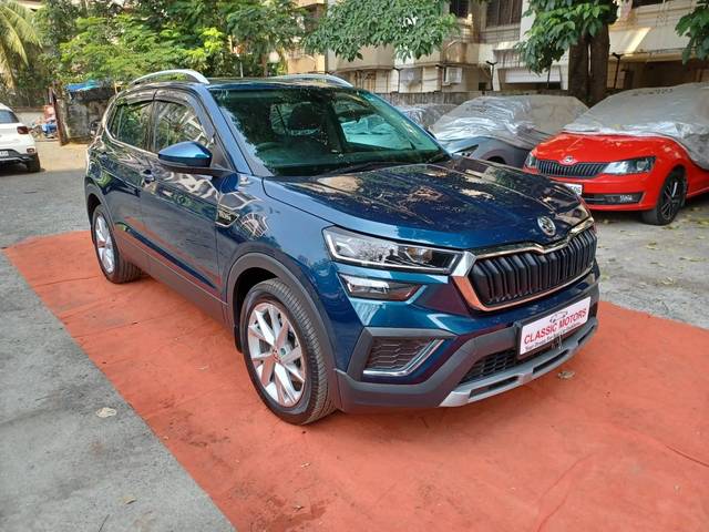 https://images10.gaadi.com/usedcar_image/4194451/original/processed_de4bfb61bcfd615d4e86d2ed55e4c072.jpeg?imwidth=6400