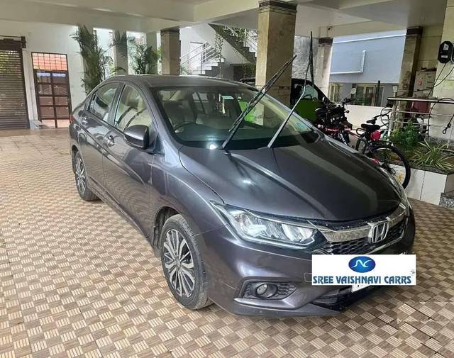 https://images10.gaadi.com/usedcar_image/4194557/original/processed_6c292ac83673c7733ff6089e8fd13e2a.jpeg?imwidth=6400