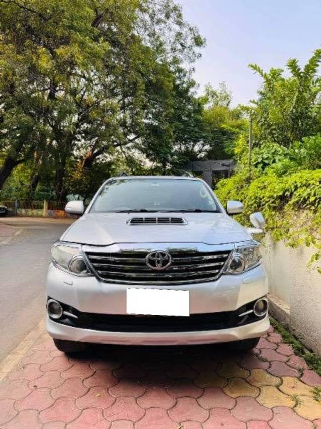 https://images10.gaadi.com/usedcar_image/4194594/original/processed_d1cf4ec3-215d-46a3-b522-09121b936b53.jpg?imwidth=6400