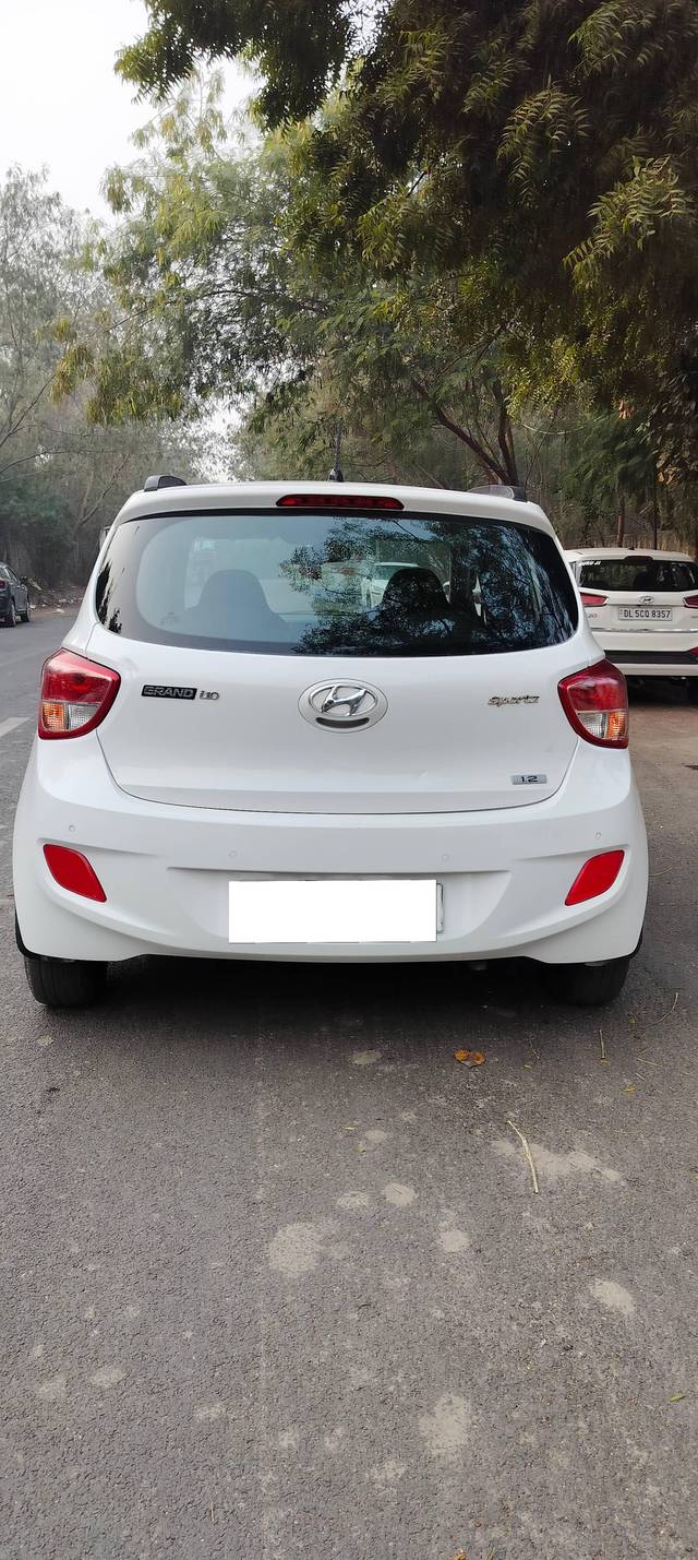 https://images10.gaadi.com/usedcar_image/4194664/original/processed_1b5ceb4f2cd7ea9f5fd14b16b290c4fe.jpg?imwidth=6401