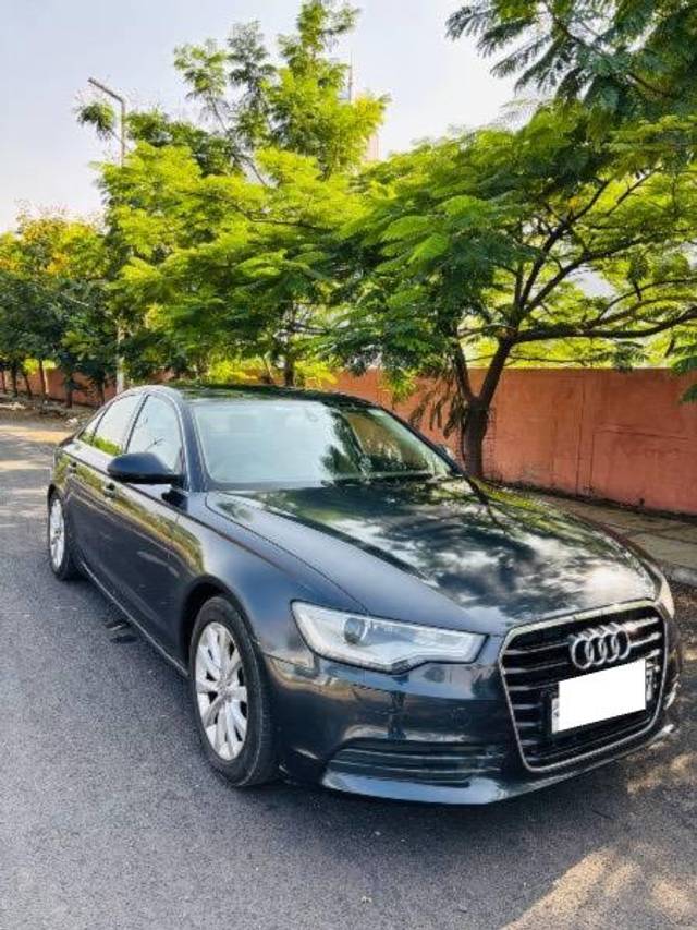 https://images10.gaadi.com/usedcar_image/4194673/original/processed_56335a4a-3d44-45d8-aff1-75e12a66d1b4.jpeg?imwidth=6401