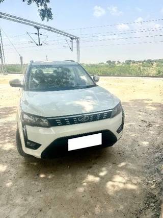 Mahindra XUV300 Mahindra XUV300 W6 Diesel Sunroof BSVI