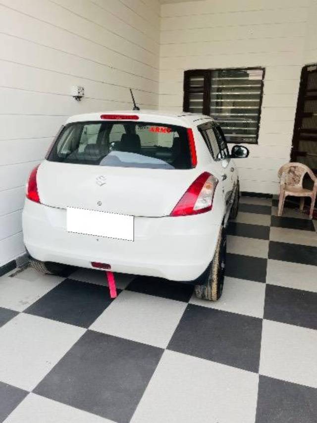 https://images10.gaadi.com/usedcar_image/4195024/original/processed_142bfb3e-c222-4599-9a91-de3a9da5d412.jpg?imwidth=6400