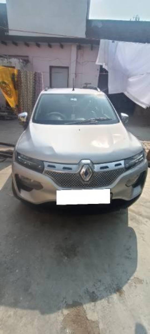 https://images10.gaadi.com/usedcar_image/4195030/original/processed_78b2fc14-82c4-4a29-8985-ec0943235506.jpg?imwidth=6402