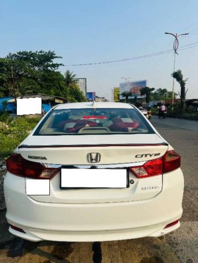 https://images10.gaadi.com/usedcar_image/4195055/original/processed_4c812f7e-9427-47da-b66b-053d0535bc29.jpg?imwidth=6401