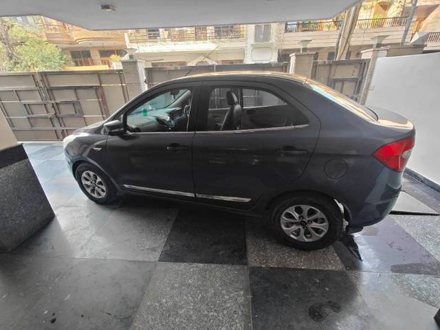 https://images10.gaadi.com/usedcar_image/4195133/original/cb102a9561241cfaf15f406431119d21.jpg?imwidth=6402