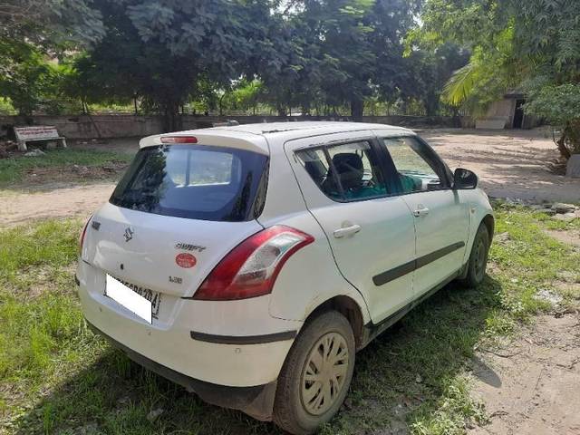 https://images10.gaadi.com/usedcar_image/4195156/original/processed_5d834eaf-7c53-47d3-a619-4917e8d2a85e.jpg?imwidth=6401