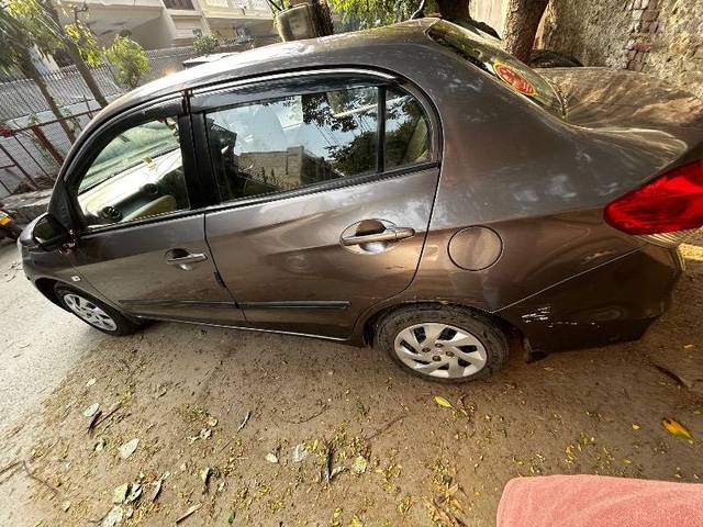 https://images10.gaadi.com/usedcar_image/4195173/original/8016fd5228ff5e0caa7fdfbf415d77cc.jpeg?imwidth=6402