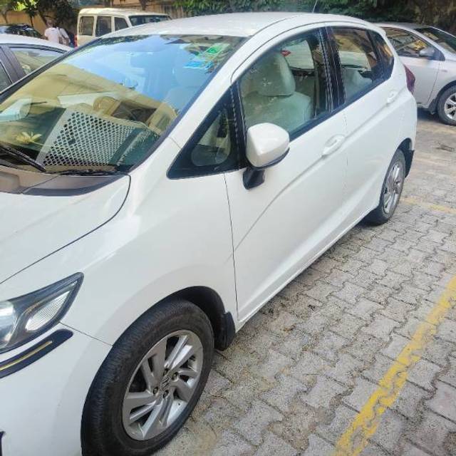 https://images10.gaadi.com/usedcar_image/4195191/original/dcce3ed73d7a557ec2370405db9dd92e.jpg?imwidth=6402