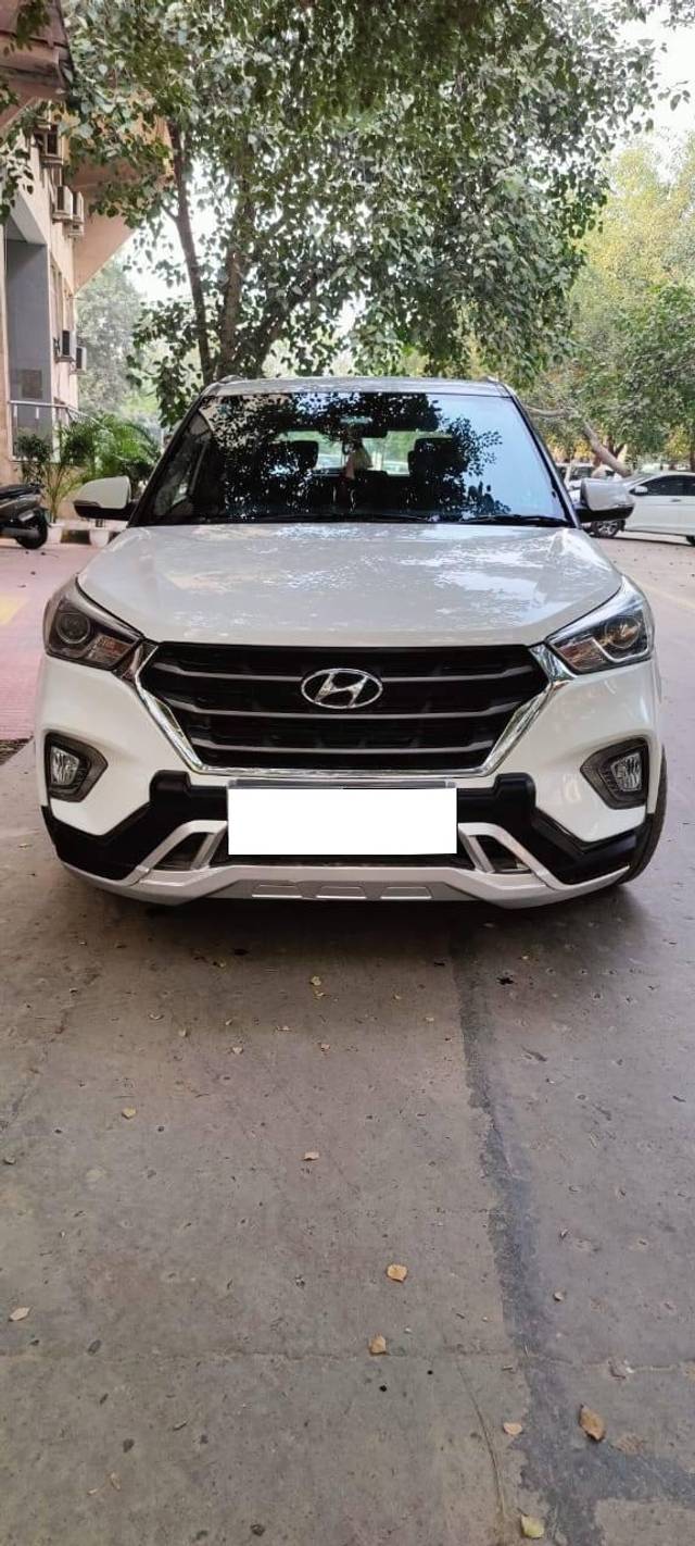 https://images10.gaadi.com/usedcar_image/4195244/original/processed_a2bec215a5a54dabc1a6163783d409a6.jpg?imwidth=6400