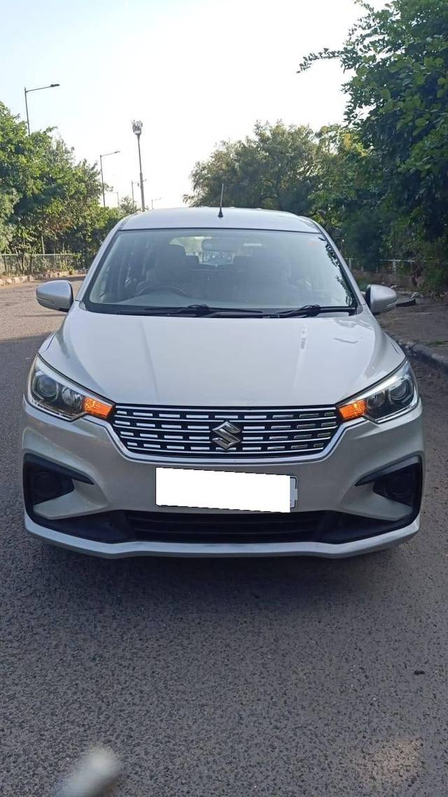 https://images10.gaadi.com/usedcar_image/4195267/original/processed_84605a5b21ba6ee56a81660962f42298.jpg?imwidth=6402