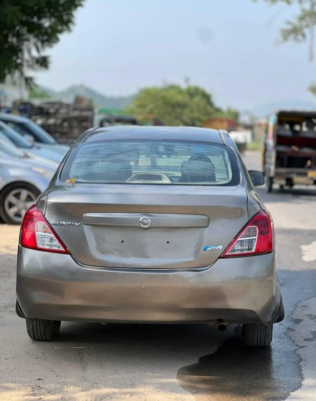 https://images10.gaadi.com/usedcar_image/4195345/original/processed_49952484b3dd91f6a88922e05b89ce70.jpg?imwidth=6401