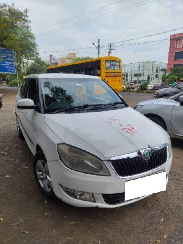 https://images10.gaadi.com/usedcar_image/4195357/original/processed_73c5a465-3e3e-4f0f-9b94-efacc50f9303.jpg?imwidth=6400