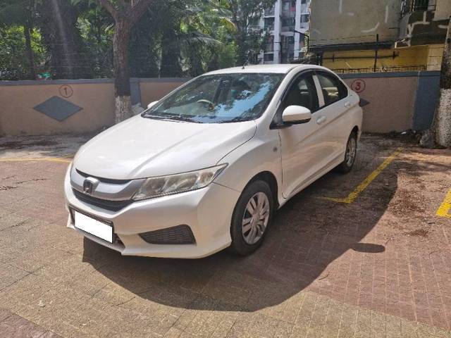 https://images10.gaadi.com/usedcar_image/4195412/original/processed_37e658c1-d182-4776-ae7c-34542cdb7943.jpg?imwidth=6402