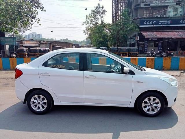 https://images10.gaadi.com/usedcar_image/4195456/original/processed_779a6084281447e976e9dee608f8b9bb.jpg?imwidth=6401