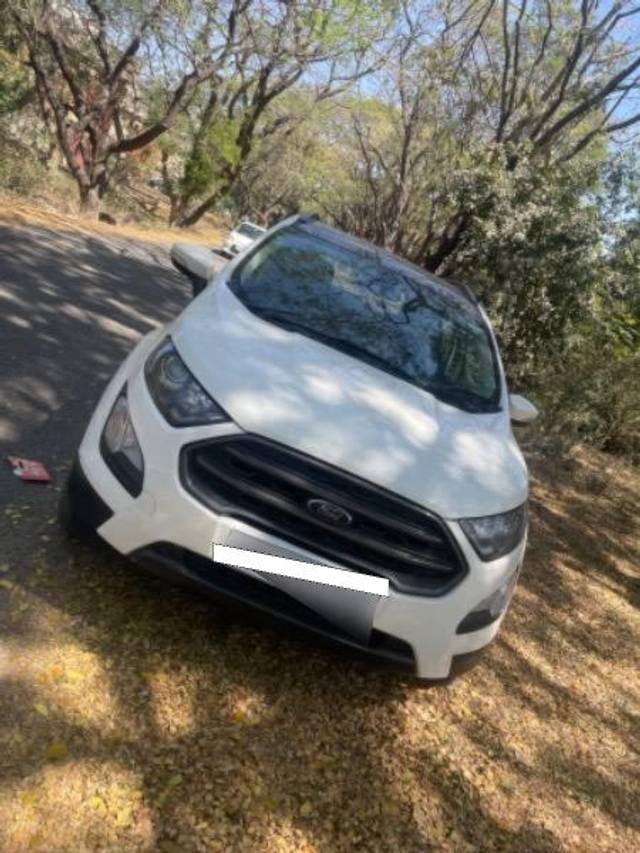 https://images10.gaadi.com/usedcar_image/4195525/original/processed_5c2ba3e8-eeea-45ce-9d45-8a32e6245703.jpeg?imwidth=6402